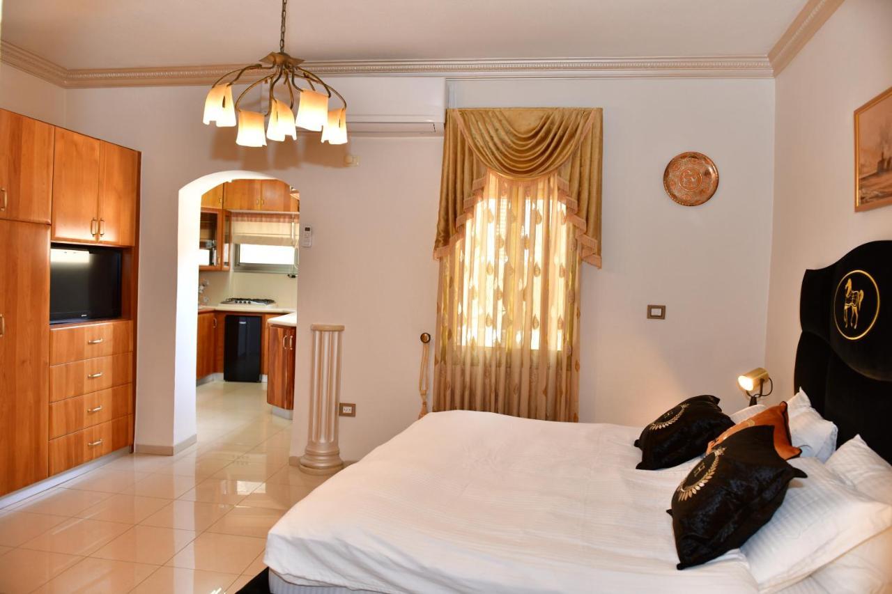 The German House Lejlighedshotel Akko Eksteriør billede